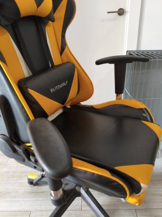 Silla Gamer Blitzwolf Negra y Amarilla