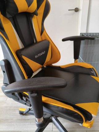 Silla Gamer Blitzwolf Negra y Amarilla