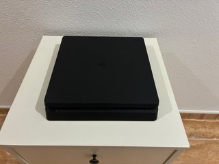 PS4, 1TB, + FIFA 19 (solo venta en persona)