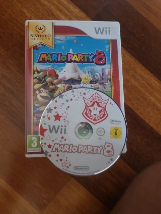 Mandos Wii + Nunchuk+5 juegos  Precio negociable