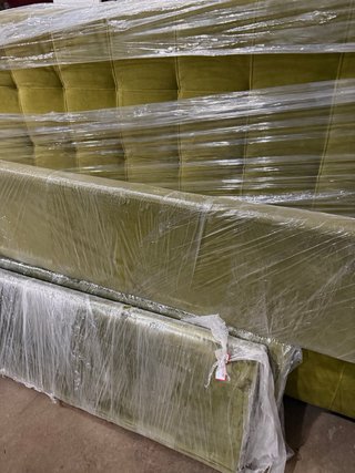 Cama tapizada con cabecero 250x200