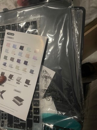 Funda MacBook Pro 14 + Teclado + Accesorios