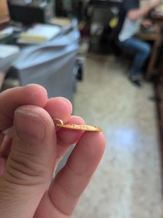 Medalla Virgen del Rocío Rectangular Oro 18k