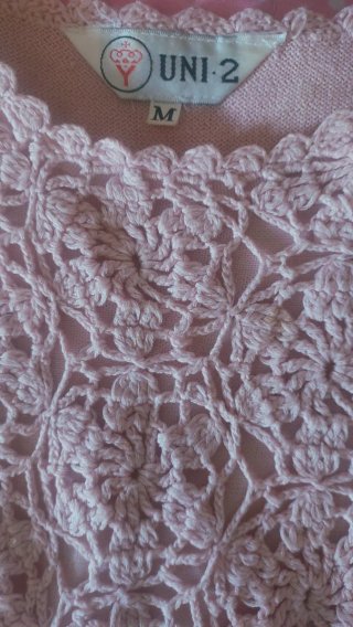 Top de ganchillo rosa
