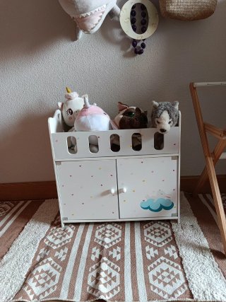 Cuna para muñecas con cajones