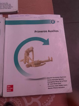 Libros 1° CFGM Farmacia y parafarmacia