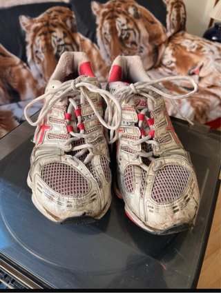 Asics Gel Kinsei 2 Blancas Rojas Modelo Raro