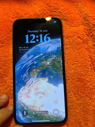 iPhone 13 + 4 custodie