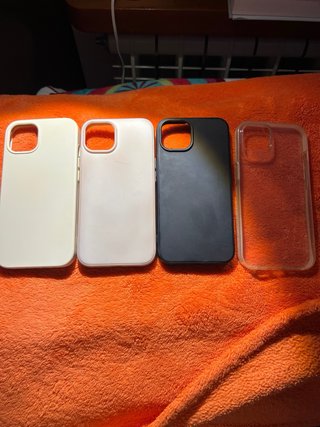 iPhone 13 + 4 custodie