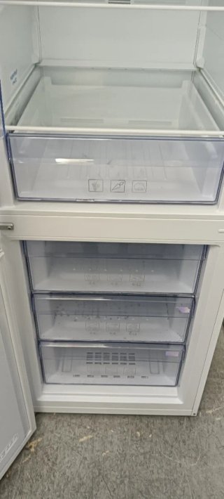 NEVERA COMBI BEKO NO FROST ENERGÍA A+
