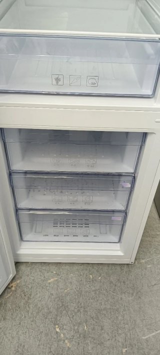 NEVERA COMBI BEKO NO FROST ENERGÍA A+