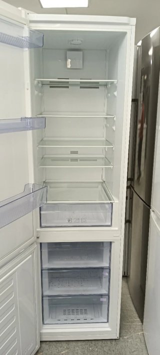 NEVERA COMBI BEKO NO FROST ENERGÍA A+