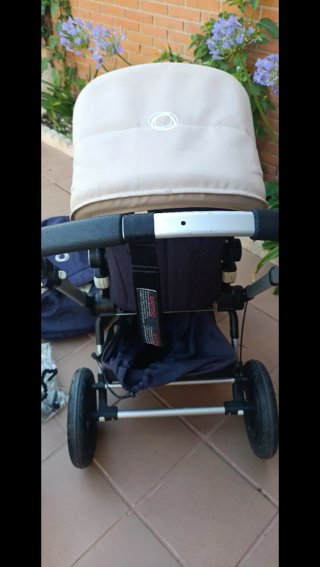 Carro Bugaboo con saco y plástico lluvia