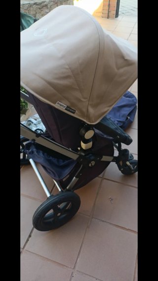 Carro Bugaboo con saco y plástico lluvia