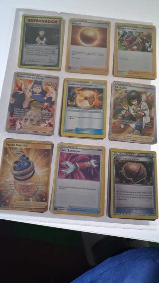Cartas Pokémon + 3 Álbumes Total de cartas 1282