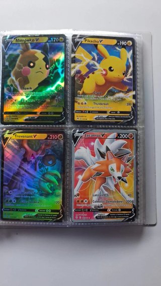 Cartas Pokémon + 3 Álbumes Total de cartas 1282