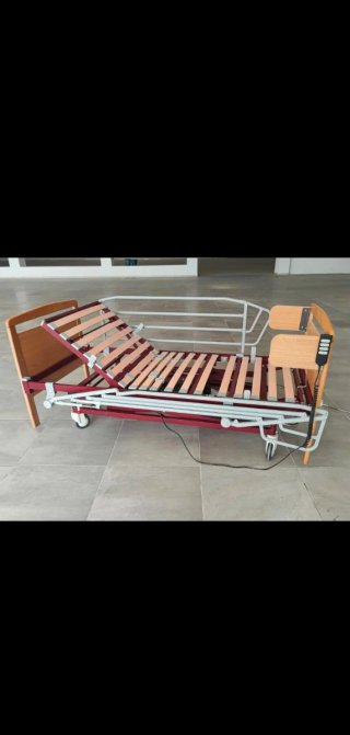 Cama articulada geriátrica madera y metal