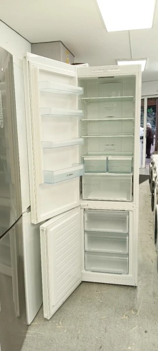 NEVERA COMBI BOSCH NO FROST ENERGÍA A+