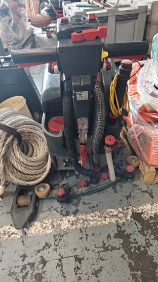 Barredora Numatic por liquidación