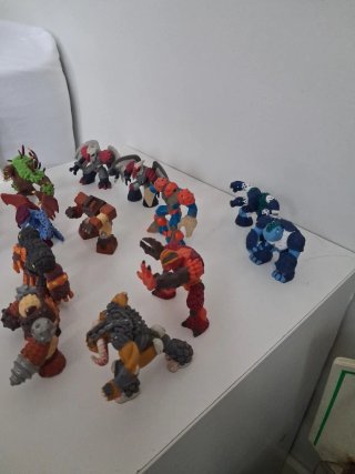 Lotti di figure Gormiti