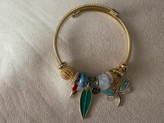 Pulsera Acero Dorado con Dijes