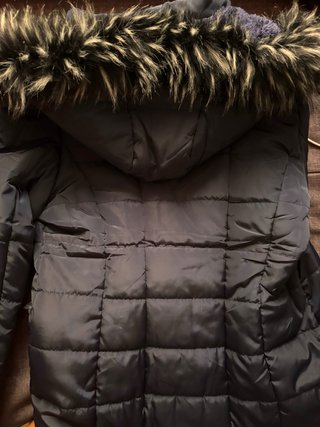 Parka Chaquetón Negro con Capucha Forrada