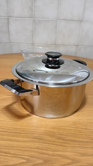 Olla AMC 24x12cm, 5 L  Visiotherm + Cestillo Nueva