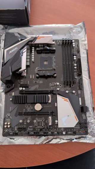 Placa Base Gigabyte B450 Aorus Elite V2
