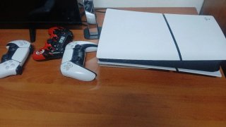 Ps5 Disc 1TB con 2 controller