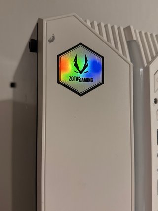 Mini Torre PC Zotac Gaming Blanca