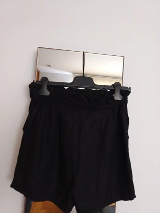 Pantalón corto Pinkie negro talla M (equivale a S)
