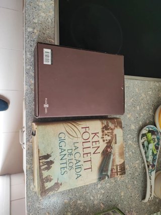 La caída de los gigantes (estuche)