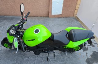 Kawasaki Z750 Verde y Negra