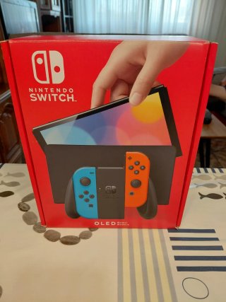 Nintendo Switch OLED + Mando Pro