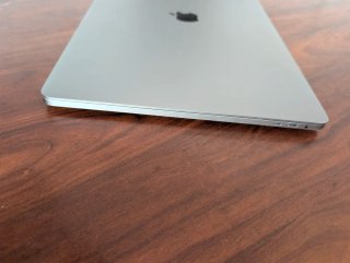 MacBook Pro 16