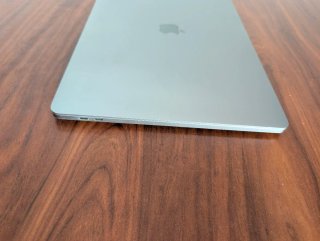 MacBook Pro 16