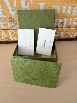 Portafoglio Gucci con ape dorata