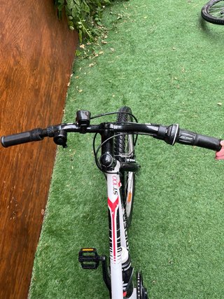 Bicicleta Rockrider bianca