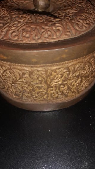 Scatola portagioie vintage ottone sbalzato