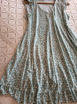 Vestido verde con flores TML