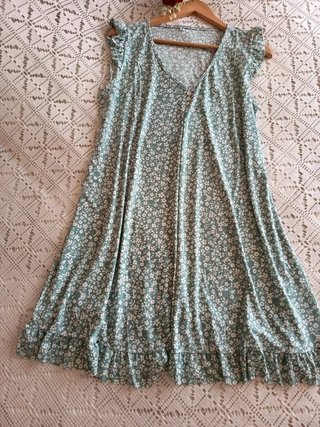 Vestido verde con flores TML