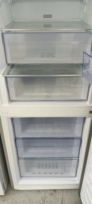 NEVERA COMBI BEKO NO FROST ENERGÍA A+