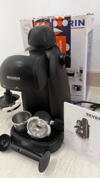 Cafetera Espresso SEVERIN Negra 4 Tazas
