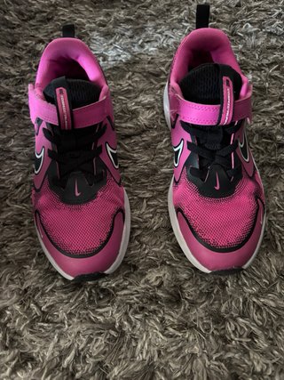 Deportivas Nike Niña Rosa y Negra