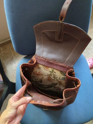 Mochila de piel marrón