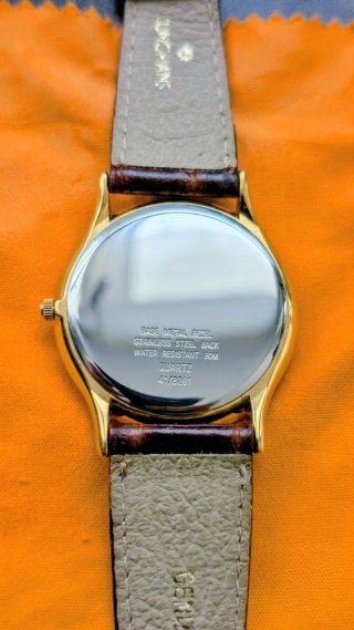 Reloj Junghans 41/8261 Cuarzo Dorado