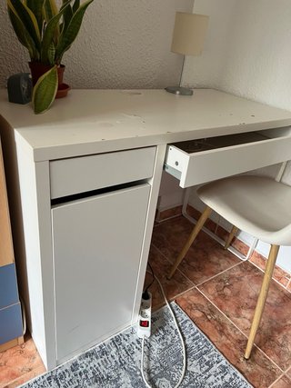 Escritorio blanco