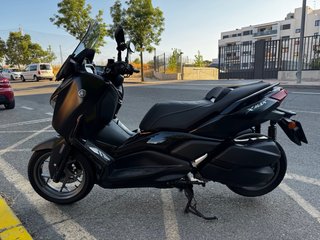 Yamaha XMAX tech Max Negra Maxi-Scooter