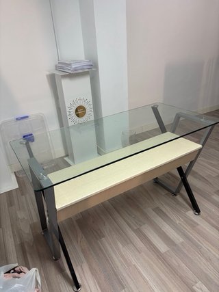 Escritorio cristal y metal