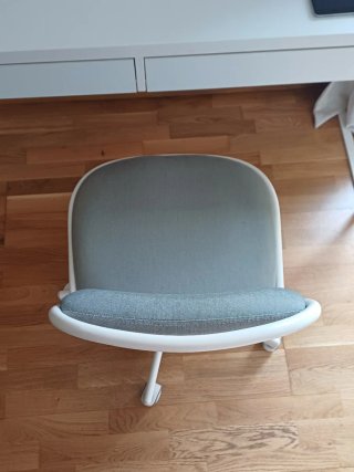 Silla de escritorio moderna gris y blanca